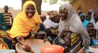 Job share: where two minds are better than one&hellip; Two women share a task in Niger.
