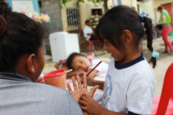  Machala Ecuador: domestic workers are often primary care givers to children. &copy; CARE/Kathryn Richards